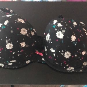 Cacique Bra. Size 44D